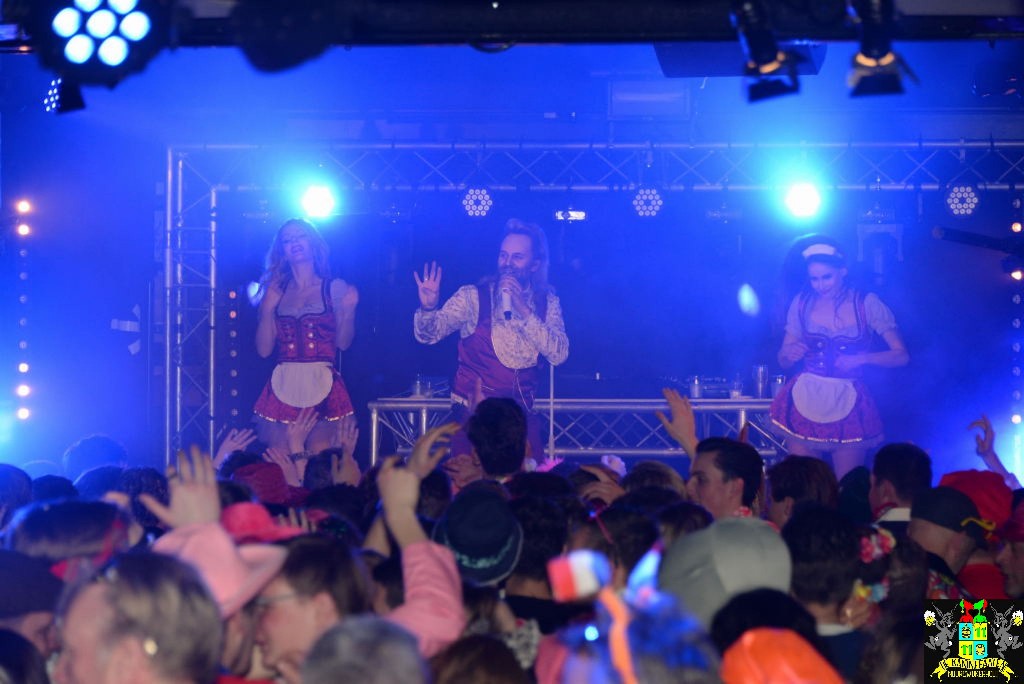 ../Images/Carnavals maandagavond in VdG 133.jpg
